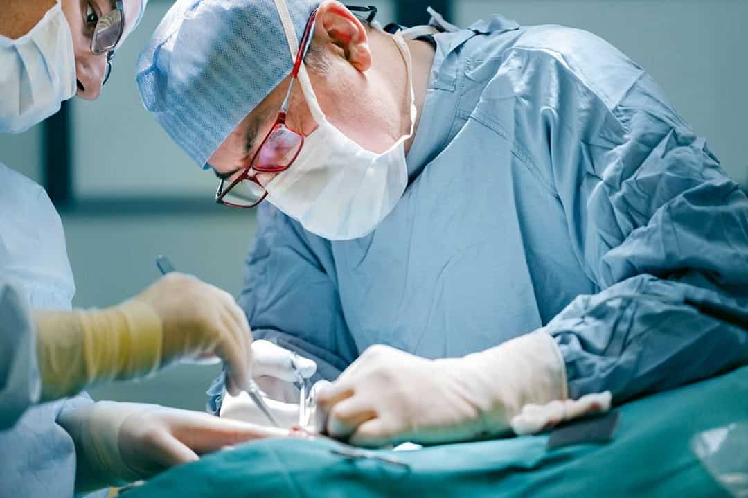Phẫu thuật loại bỏ khối u trong vòm họng