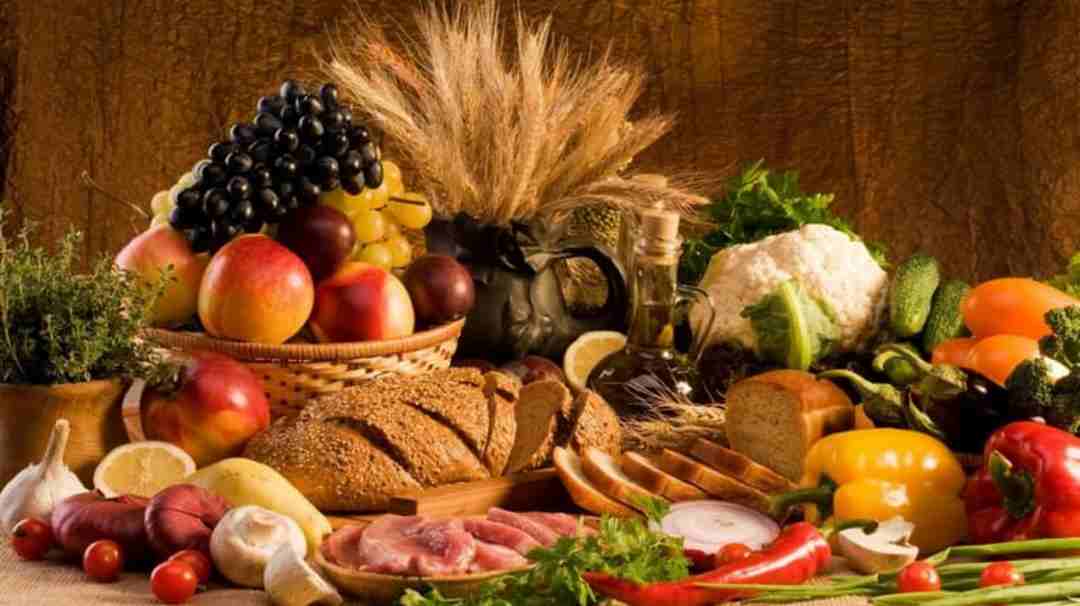 Nên ăn các thực phẩm lành mạnh để hạn chế các bệnh về dạ dày