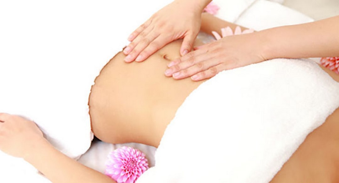 Massage vùng bụng giảm đau dạ dày hiệu quả