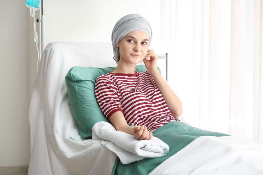 Điều trị ung thư vú bằng hóa trị cũng gây ra nhiều tác dụng phụ