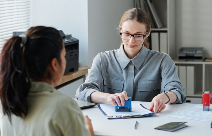 Quy trình thủ tục xin visa Georgia tại Đại sứ quán Georgia ở quốc gia láng giềng.